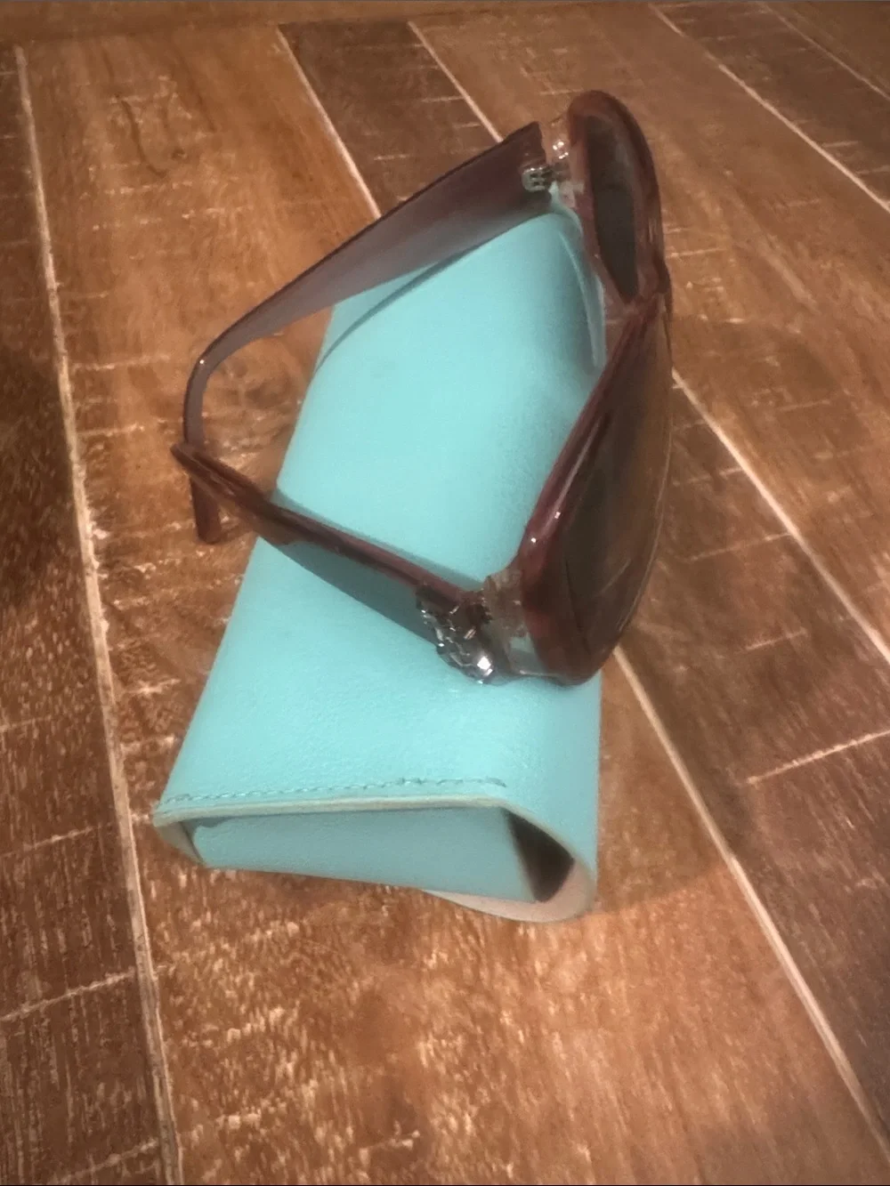 New high end Women’s Vera Wand Prescription glasses lenses can be replaced,